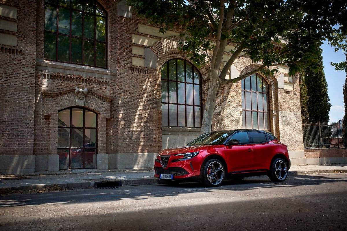 Alfa Romeo Junior Elettrica 54 kWh (156 pk)