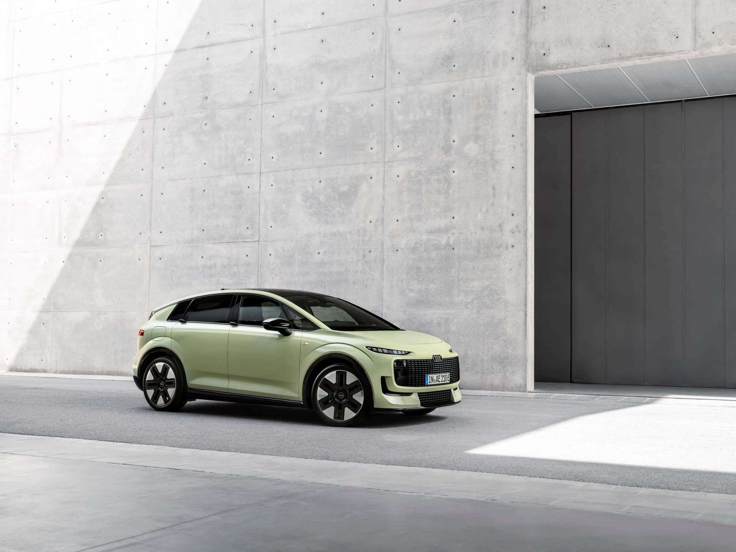 Audi A2 e-tron Advanced 170 kW