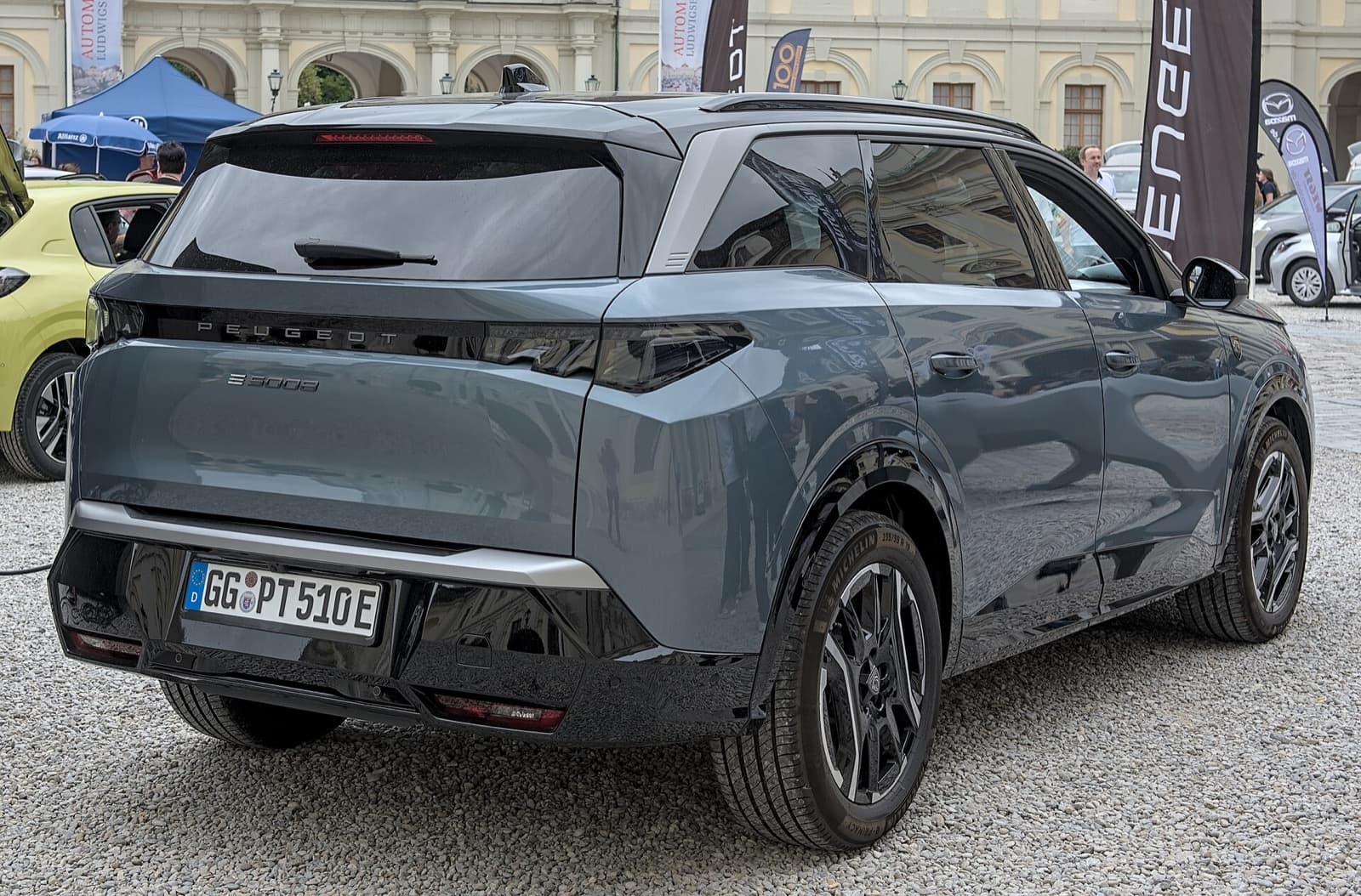 Peugeot E-5008 230 Long Range (7 zitplaatsen)